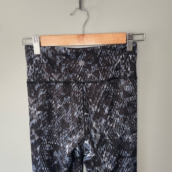 Athleta Chaturanga Cobra Tights - Picture 6 of 11